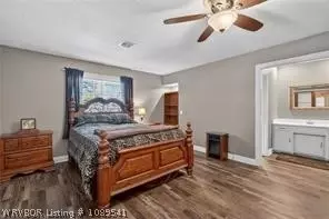 Bedroom - 7207 Riviera Dr, Fort Smith, AR 72903 photo 3 of 7