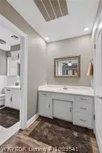 Bath - 7207 Riviera Dr, Fort Smith, AR 72903 photo 2 of 6