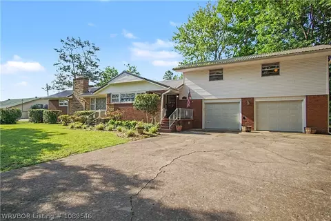 Exterior - 163 4th St, Waldron, AR 72958 photo 7 of 13