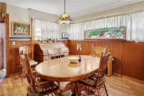 Dining - 163 4th St, Waldron, AR 72958 photo 1 of 3