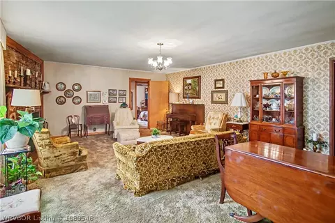 Living - 163 4th St, Waldron, AR 72958 photo 3 of 7