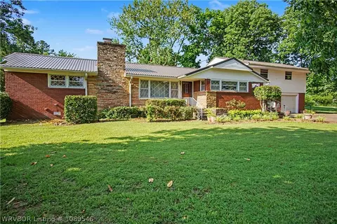 163 4th St, Waldron, AR 72958