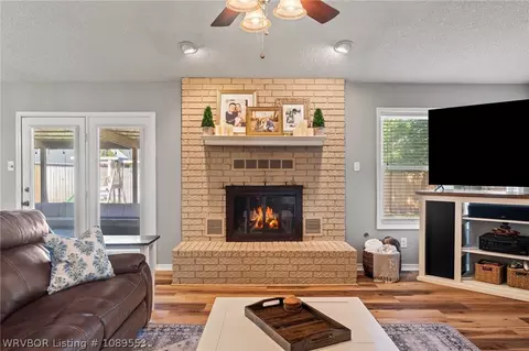 Living - 3016 S 105 St, Fort Smith, AR 72903 photo 2 of 2