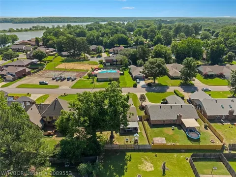 View/Area - 3016 S 105 St, Fort Smith, AR 72903 photo 1 of 5