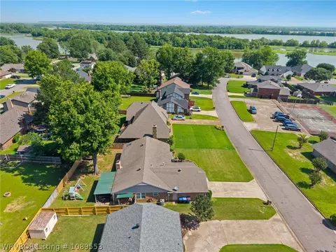 View/Area - 3016 S 105 St, Fort Smith, AR 72903 photo 2 of 5