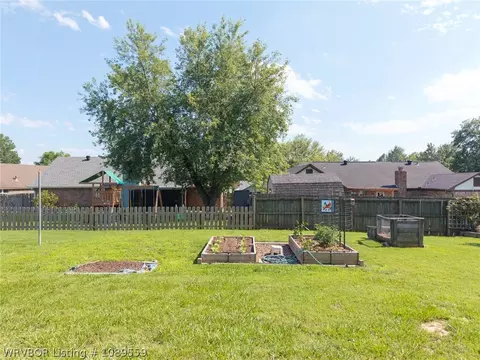Exterior - 5201 92nd St, Fort Smith, AR 72903 photo 10 of 12