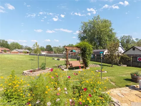 Exterior - 5201 92nd St, Fort Smith, AR 72903 photo 7 of 12
