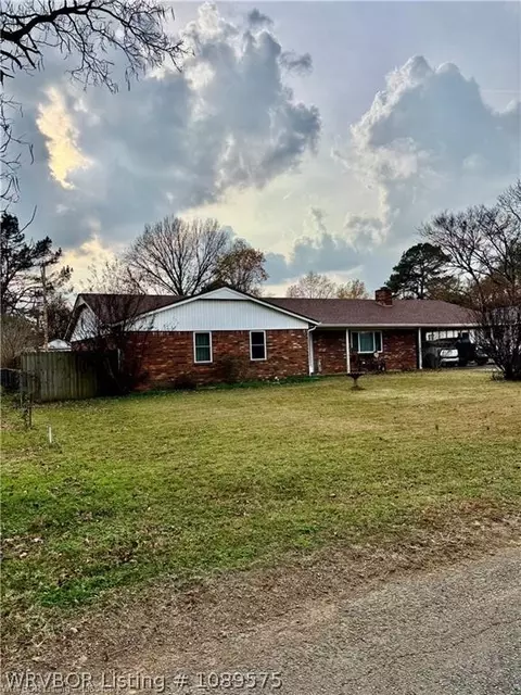 302 Main St, Wister, OK 74966