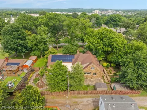 View/Area - 1720 Albert Pike, Fort Smith, AR 72903 photo 2 of 6