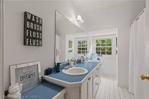 Bath - 1720 Albert Pike, Fort Smith, AR 72903 photo 5 of 5