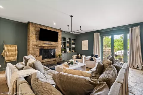 Living - 1720 Albert Pike, Fort Smith, AR 72903 photo 5 of 5