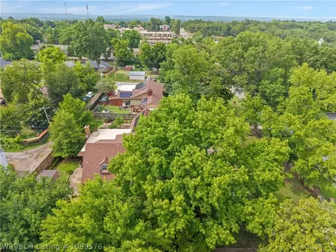 View/Area - 1720 Albert Pike, Fort Smith, AR 72903 photo 3 of 6