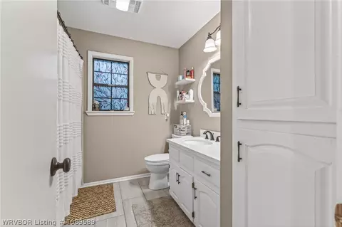 Bath - 9708 Belhaven Vw, Fort Smith, AR 72908 photo 3 of 3