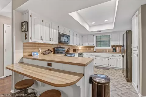 Kitchen - 9708 Belhaven Vw, Fort Smith, AR 72908 photo 4 of 4