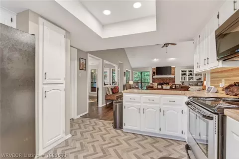 Entry Way - 9708 Belhaven Vw, Fort Smith, AR 72908 photo 3 of 6