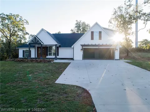 6020 Tower Cir, Van Buren, AR 72956