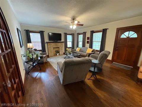 Living - 2029 M St, Fort Smith, AR 72901 photo 1 of 3