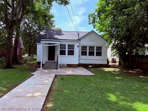 Exterior - 2029 M St, Fort Smith, AR 72901 photo 6 of 8