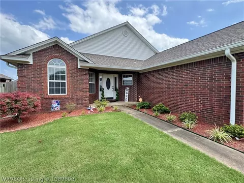 Exterior - 5504 Chapen Dr, Fort Smith, AR 72916 photo 2 of 4