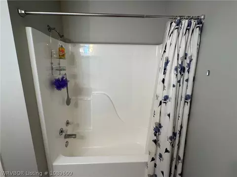 Bath - 5504 Chapen Dr, Fort Smith, AR 72916 photo 4 of 4