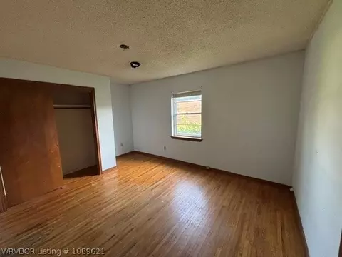 Bedroom - 7222 Jenny Lind Rd, Fort Smith, AR 72908 photo 2 of 2