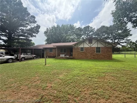 3625 Newberry Ln, Alma, AR 72921