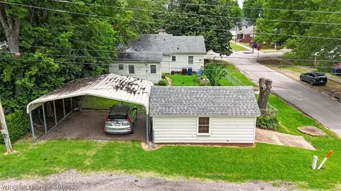 Exterior - 2520 L St, Fort Smith, AR 72901 photo 8 of 10