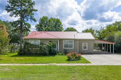 890 E 5th St, Booneville, AR 72927