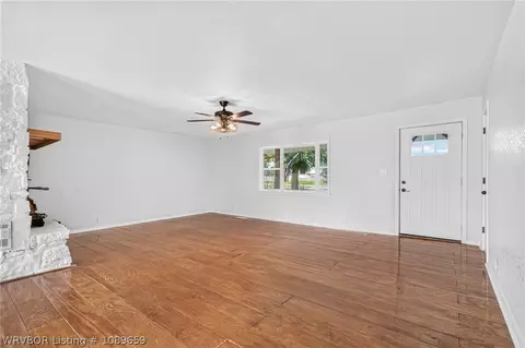 Living - 7003 Dean Rd, Alma, AR 72921 photo 3 of 5