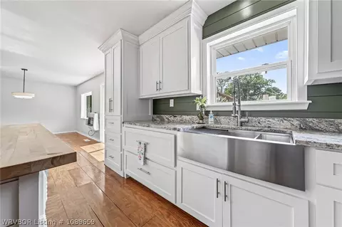 Kitchen - 7003 Dean Rd, Alma, AR 72921 photo 5 of 7
