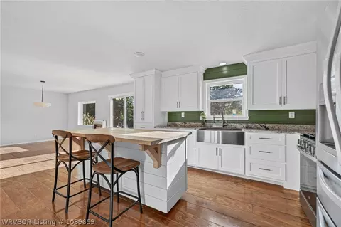 Kitchen - 7003 Dean Rd, Alma, AR 72921 photo 4 of 7