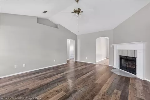 Living - 1603 Eastgate Cir, Greenwood, AR 72936 photo 5 of 6
