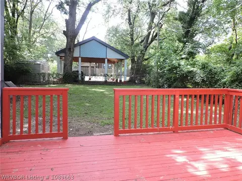 Exterior - 705 N 8th St, Fort Smith, AR 72901 photo 2 of 6