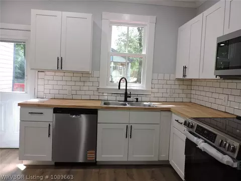 Kitchen - 705 N 8th St, Fort Smith, AR 72901 photo 2 of 5