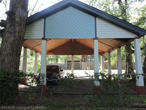 Exterior - 705 N 8th St, Fort Smith, AR 72901 photo 3 of 6