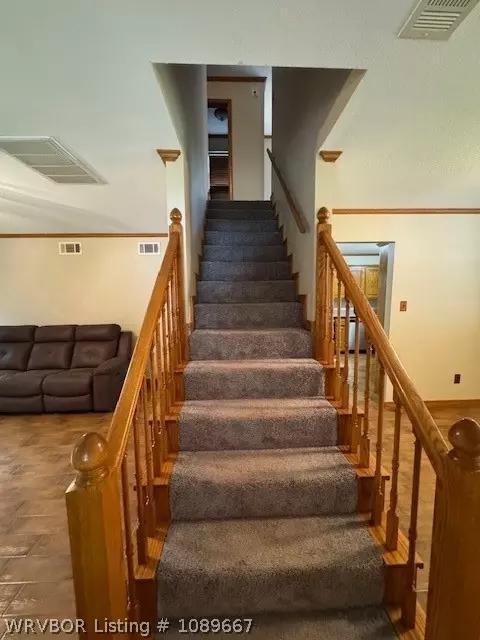 Entry Way - 400 Polk Ln, Hackett, AR 72937 photo 2 of 2