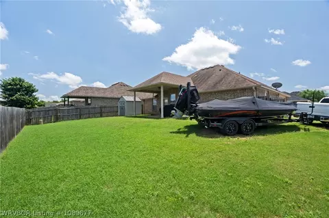 Exterior - 301 Apple Valley Dr, Fort Smith, AR 72908 photo 6 of 7