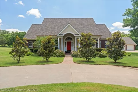 300 Barcliff Ln, Ozark, AR 72949