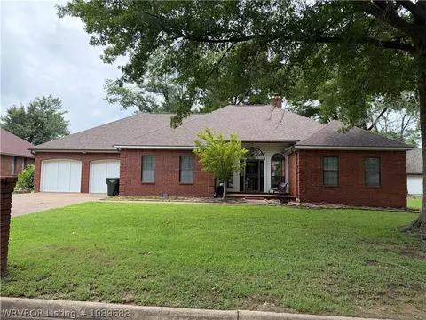 1808 70th St, Fort Smith, AR 72903