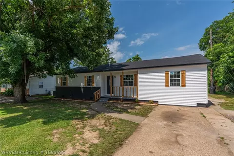 Exterior - 4716 S 34th St, Fort Smith, AR 72903 photo 3 of 9