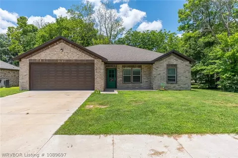 306 N Express St, Paris, AR 72855