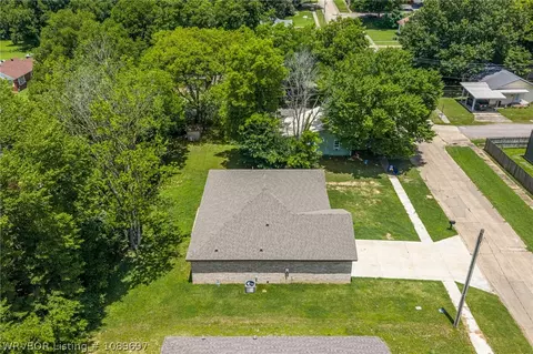 View/Area - 306 N Express St, Paris, AR 72855 photo 4 of 15