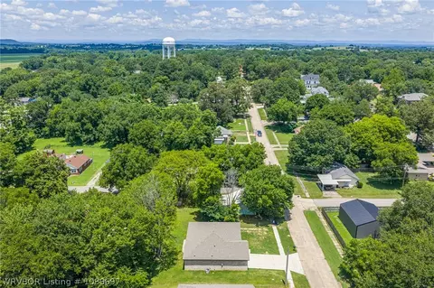 View/Area - 306 N Express St, Paris, AR 72855 photo 10 of 15