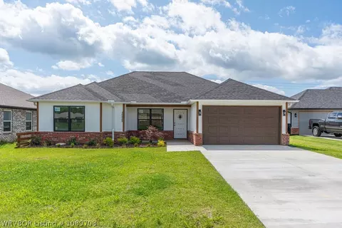 10423 Preston Ct, Fort Smith, AR 72916