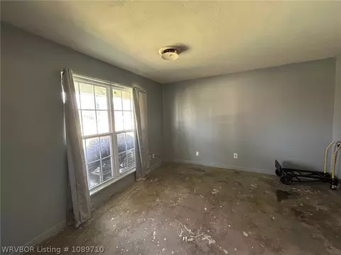 Living - 3301 64th St, Fort Smith, AR 72903 photo 2 of 2