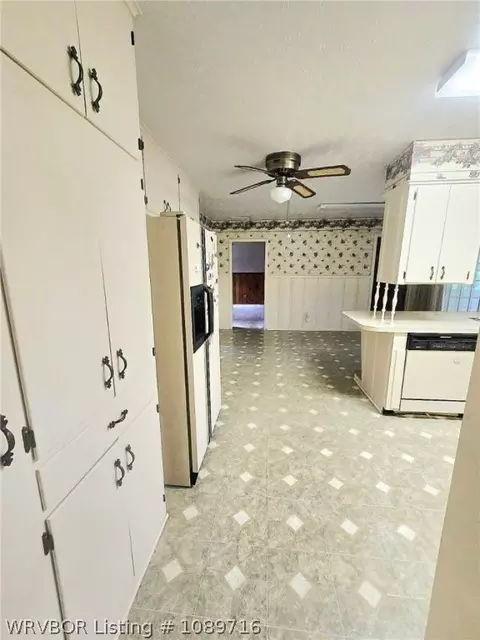Entry Way - 3201 41st St, Fort Smith, AR 72903 photo 2 of 2