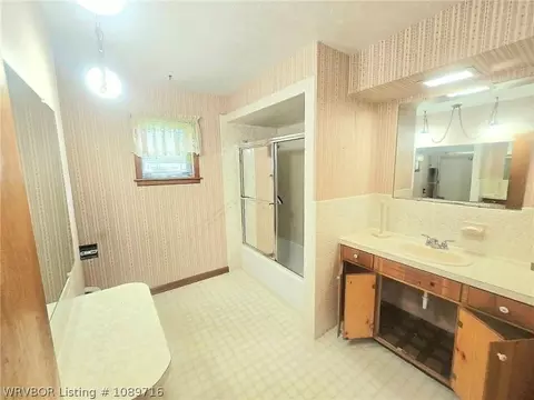 Bath - 3201 41st St, Fort Smith, AR 72903 photo 2 of 5