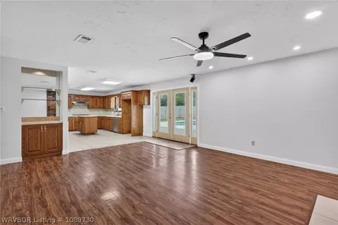 Living - 3021 S 100th St, Fort Smith, AR 72903 photo 5 of 6