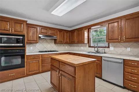 Kitchen - 3021 S 100th St, Fort Smith, AR 72903 photo 2 of 5