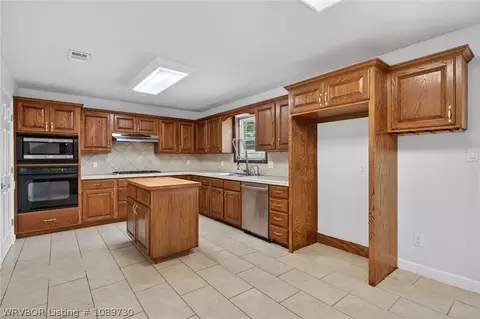 Kitchen - 3021 S 100th St, Fort Smith, AR 72903 photo 1 of 5